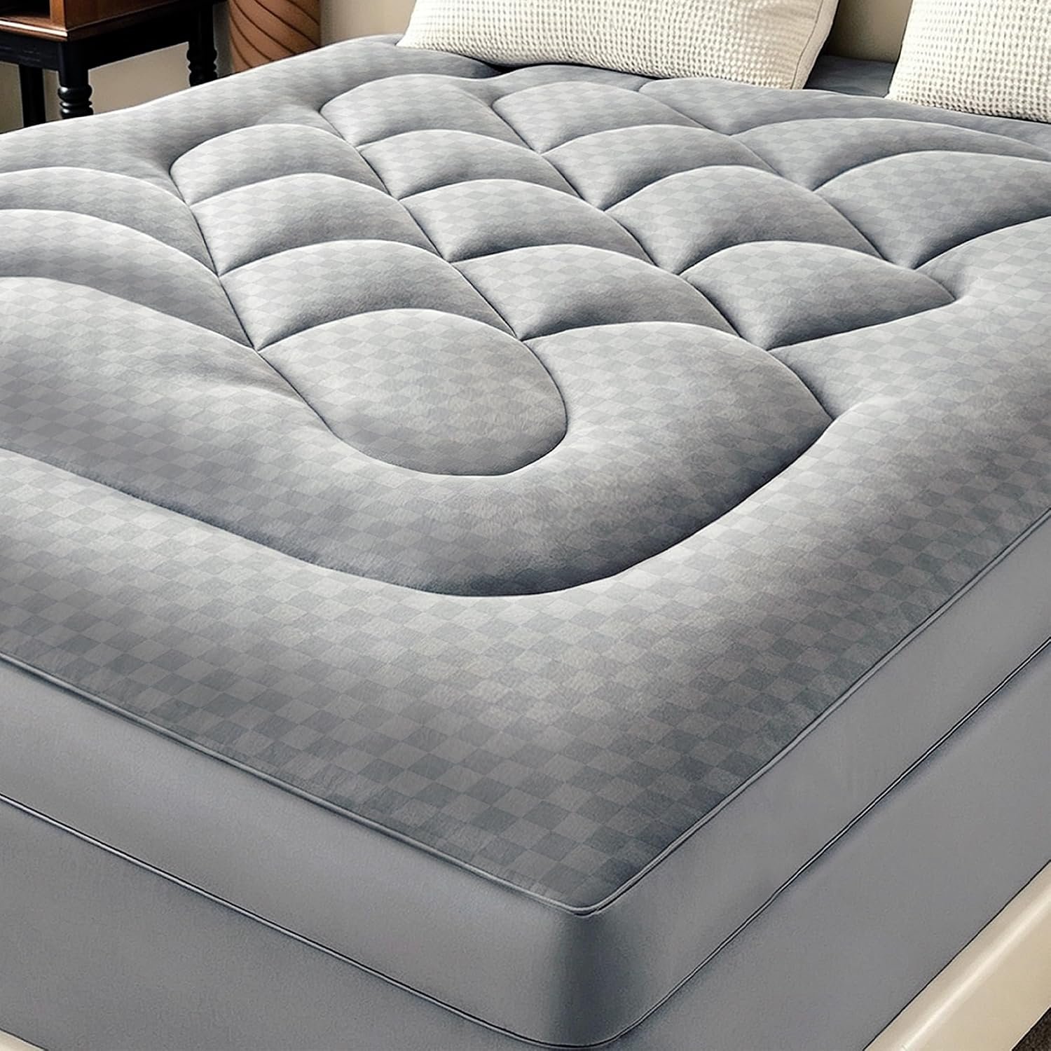 California King Mattress Topper,Super Soft and Breathable Quilted Protector with 22.83″ Elastic Deep Pockets for Secure Fit,Fluffy Quilted Fitted Pillow Topper 72″ x 84 “,Gray